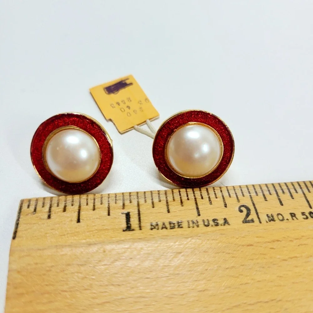 Richelieu Stardust Red Enamel Faux Pearl Button Earrings‎ Clip On Orig Tags